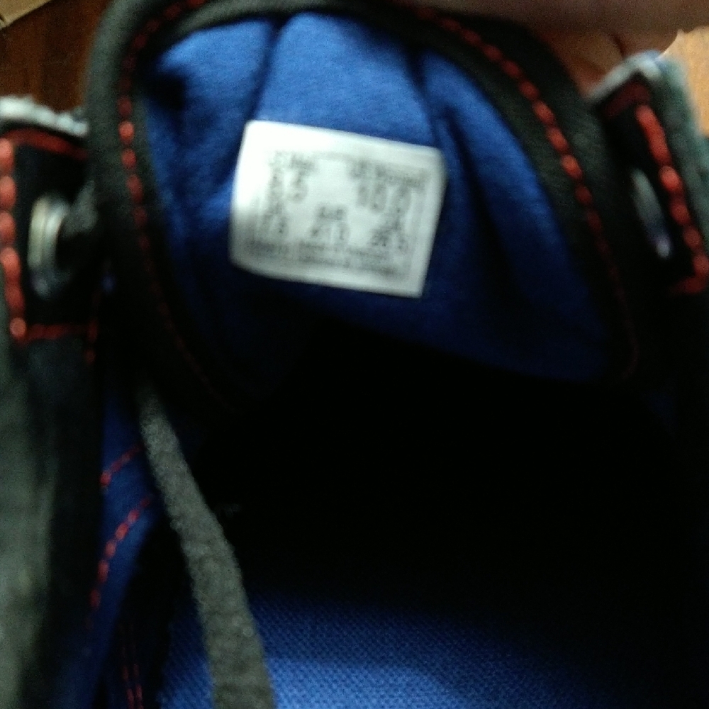 Vans Low-Top Sneakers in Black with Red and Purple Accents - Picture 10 of 12